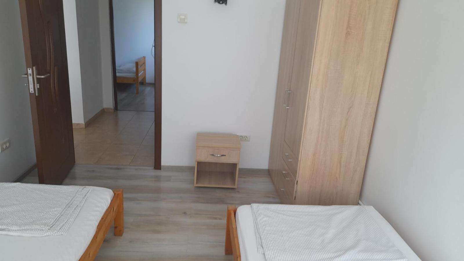 4 Rooms Apartment Tulcea Exteriér fotografie